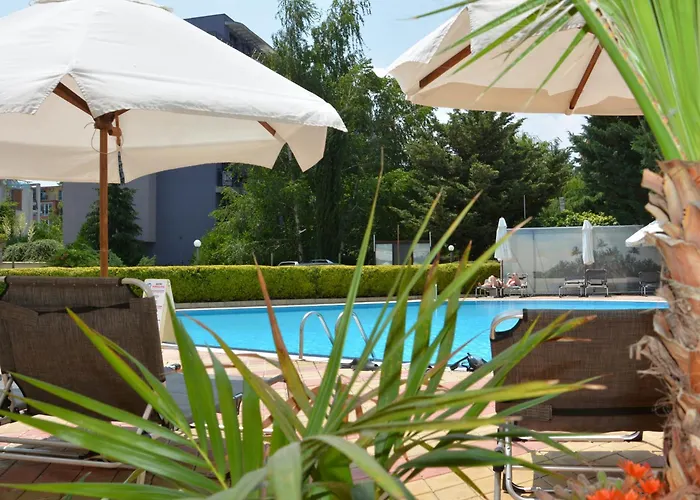 Rainbow 1 Complex Aparthotel 3*