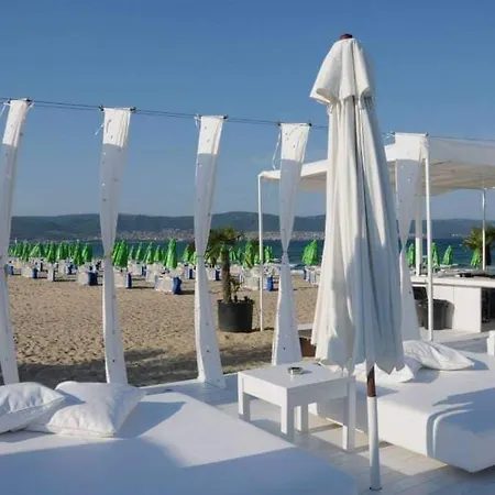 Rainbow 1 Complex サニービーチ