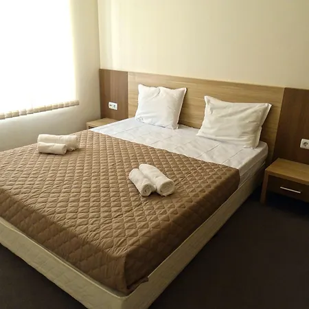 アパートホテル Rainbow 1 Complex 3*