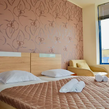 アパートホテル Rainbow 1 Complex サニービーチ