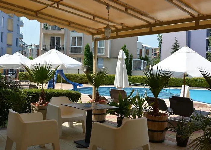 Rainbow 1 Complex Apartmanhotel Napospart