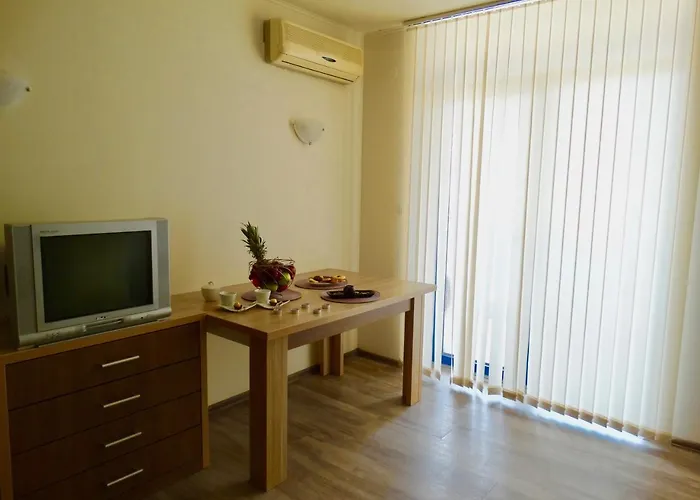 Rainbow 1 Complex Apartmanhotel Napospart