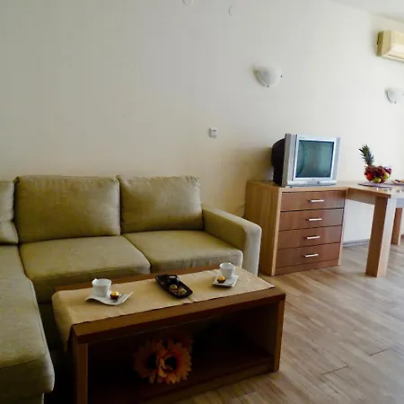 Rainbow 1 Complex Apartahotel 3*